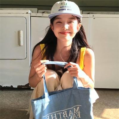 三凤嬉春